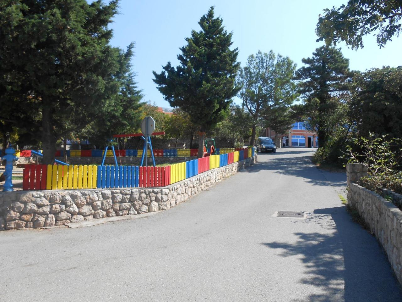 Apartman Davorka Karlobag Exterior photo